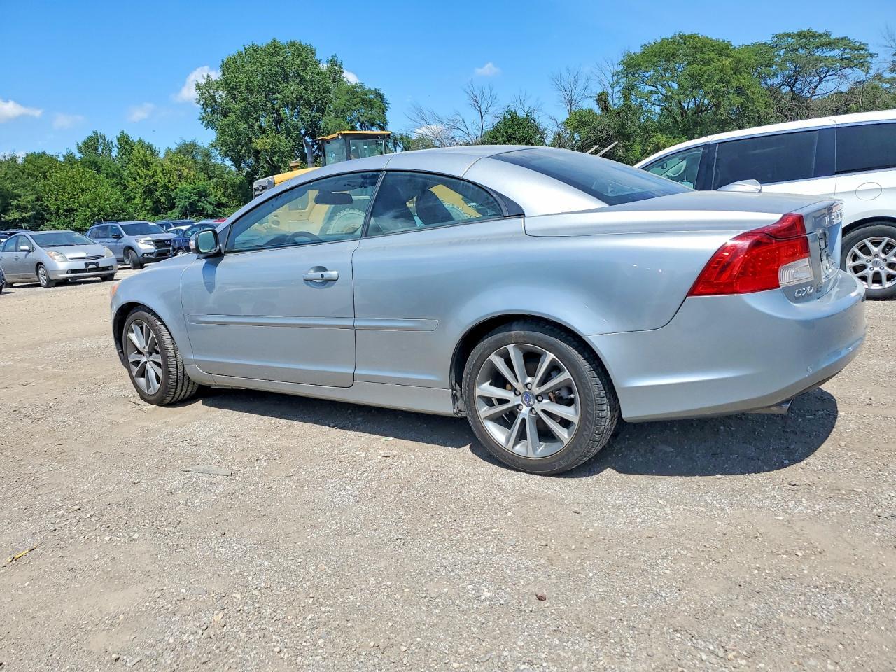 2012 Volvo C70 T5 - Image 2