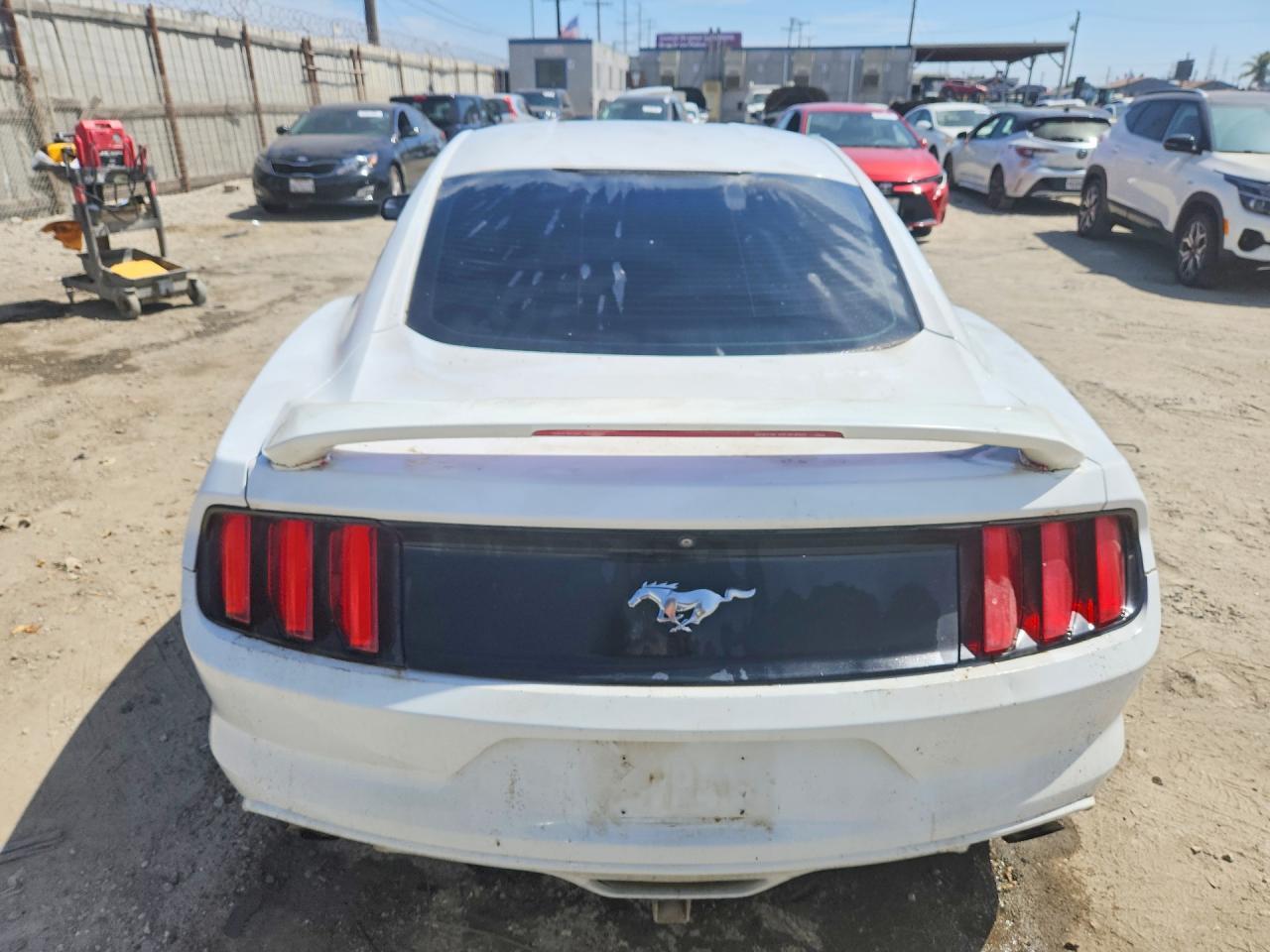 2015 Ford Mustang - Фото 6