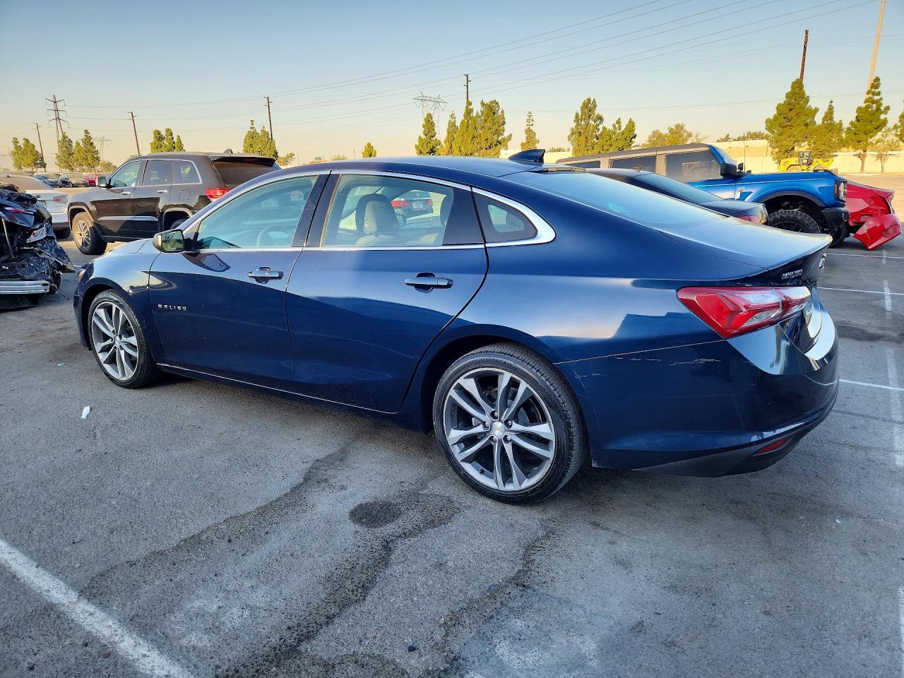 2022 Chevrolet Malibu Lt - Image 2