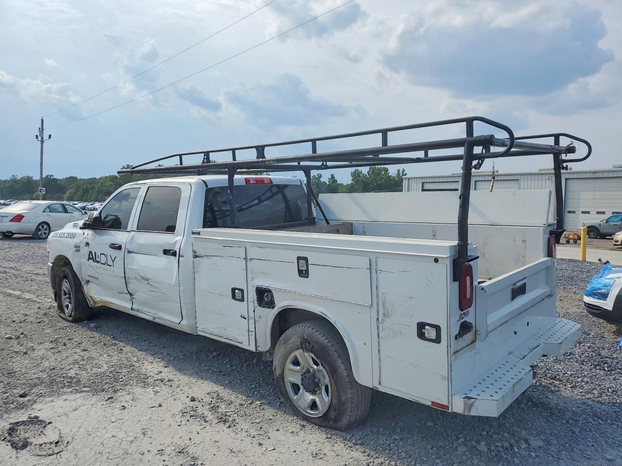 2021 Ram 2500 Tradesman - Фото 2