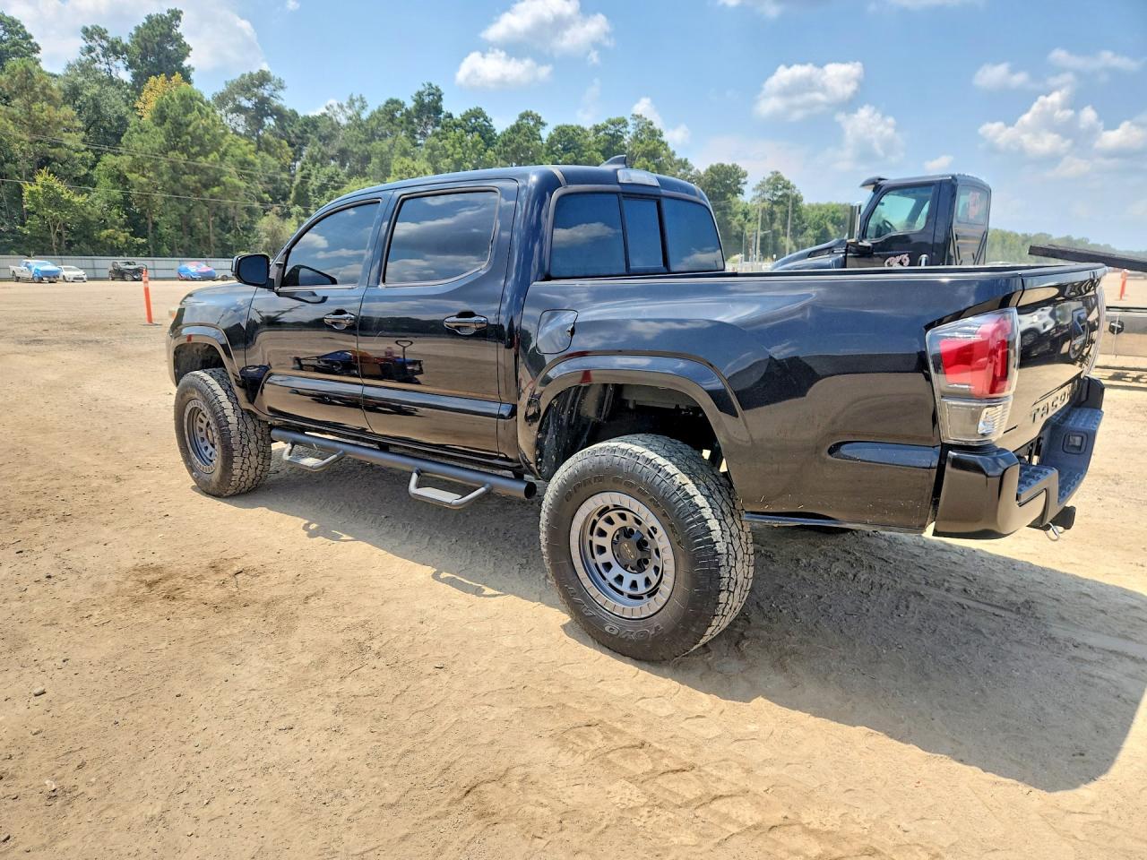 2017 Toyota Tacoma Sr - Фото 2