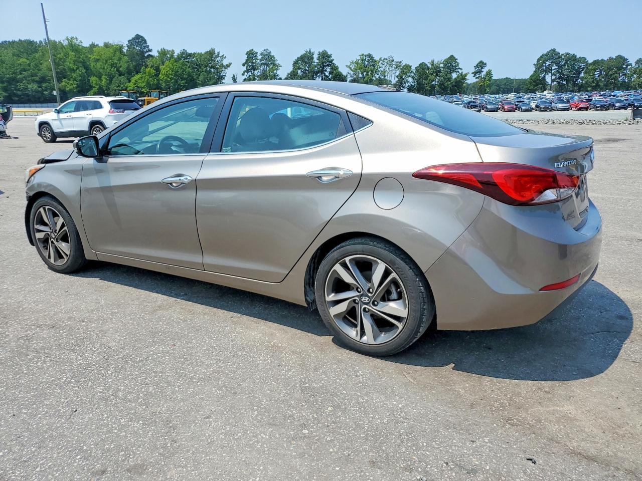 2015 Hyundai Elantra Limited - Image 2