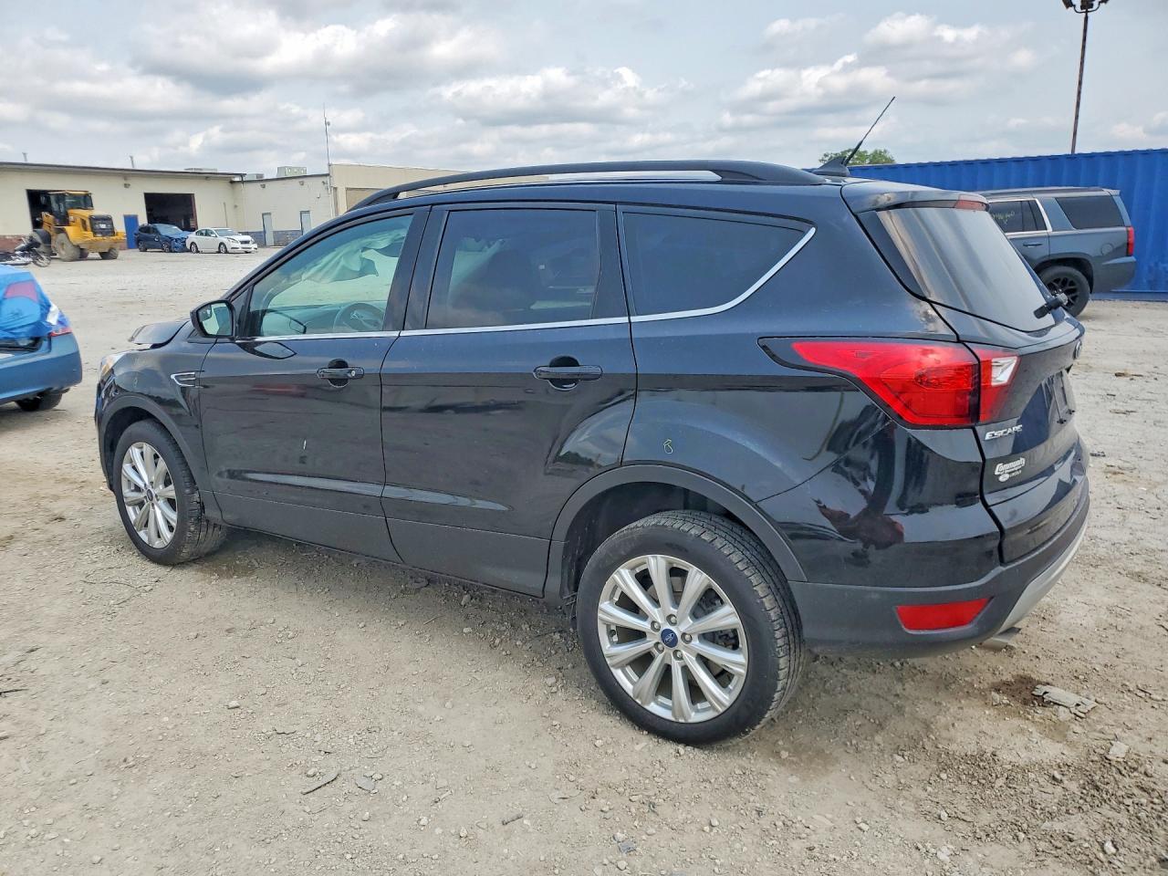 2019 Ford Escape Sel - Фото 2
