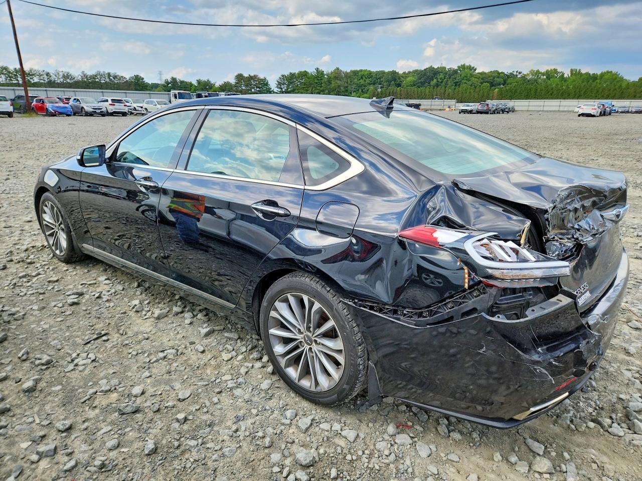2016 Hyundai Genesis 3.8L - Фото 2