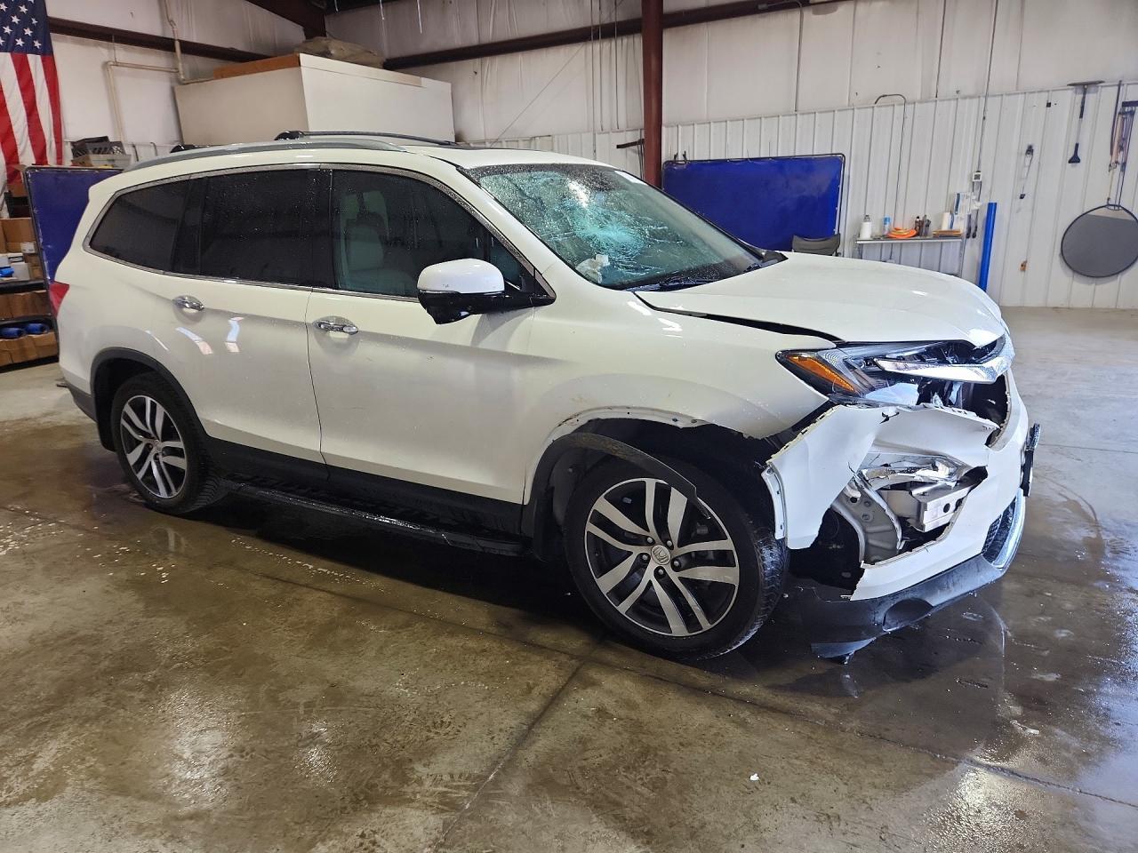 2018 Honda Pilot Touring - Image 4