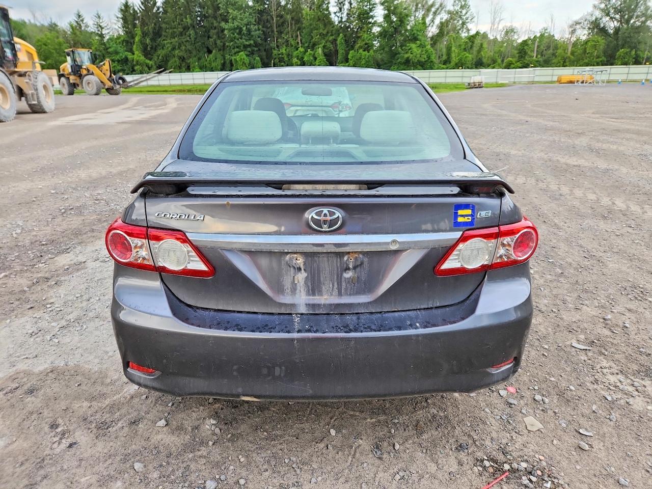 2011 Toyota Corolla Le - Фото 6