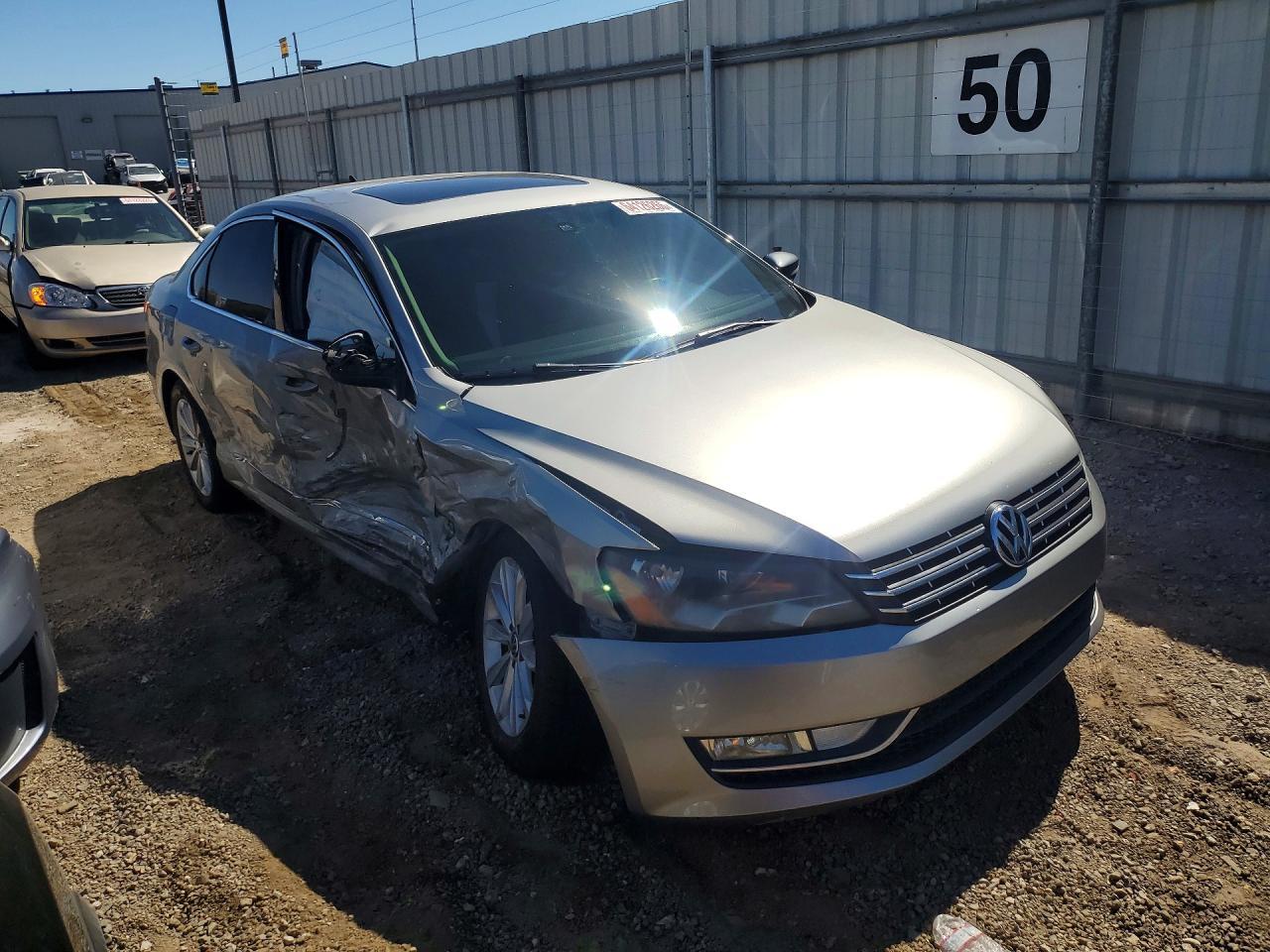 2013 Volkswagen Passat Sel - Фото 4