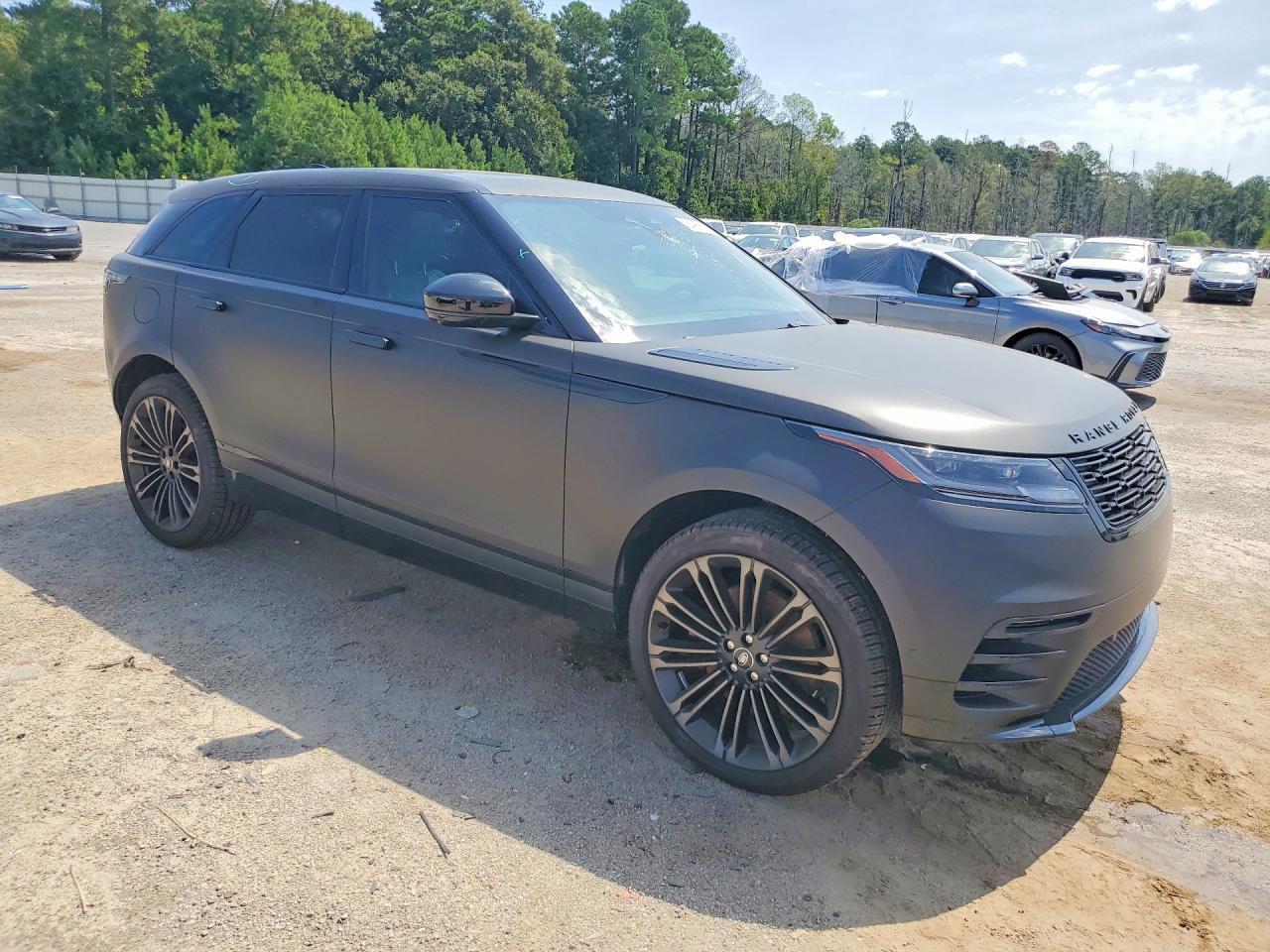 2026 Land Rover Range Rover Velar Dynamic Se - Image 4