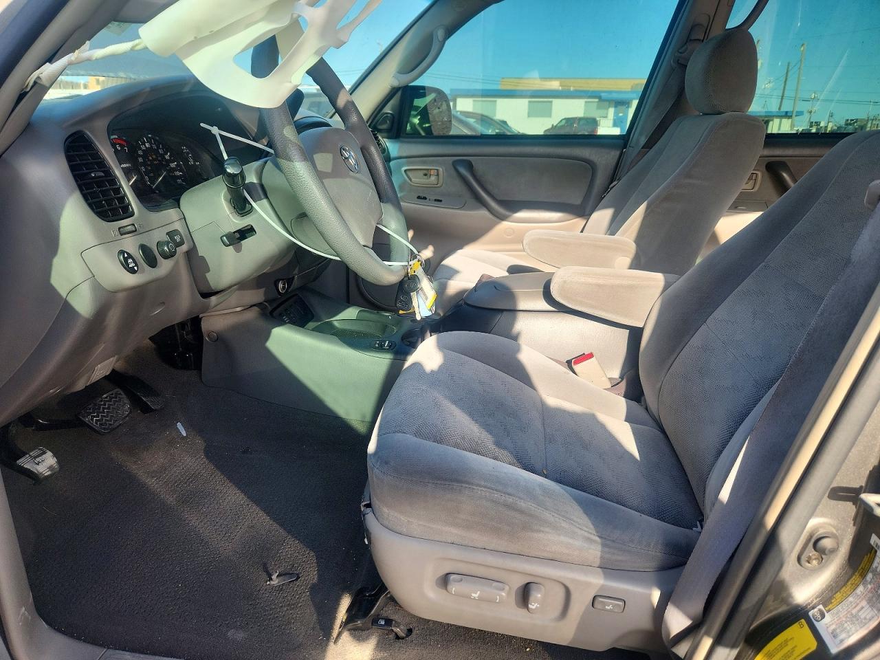 2005 Toyota Sequoia Sr5 - Фото 7