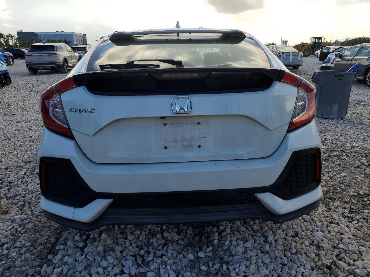 2018 Honda Civic Ex - Image 6
