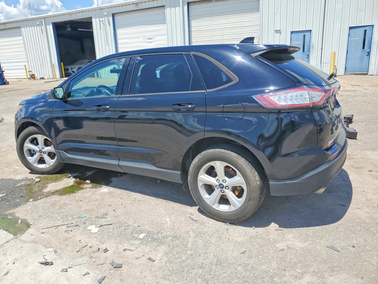 2017 Ford Edge Se - Фото 2