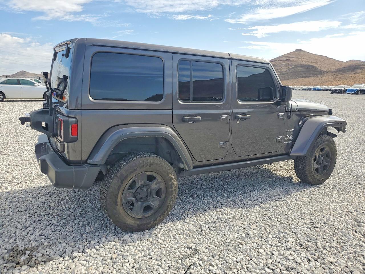 2018 Jeep Wrangler Unlimited Sahara - Фото 3