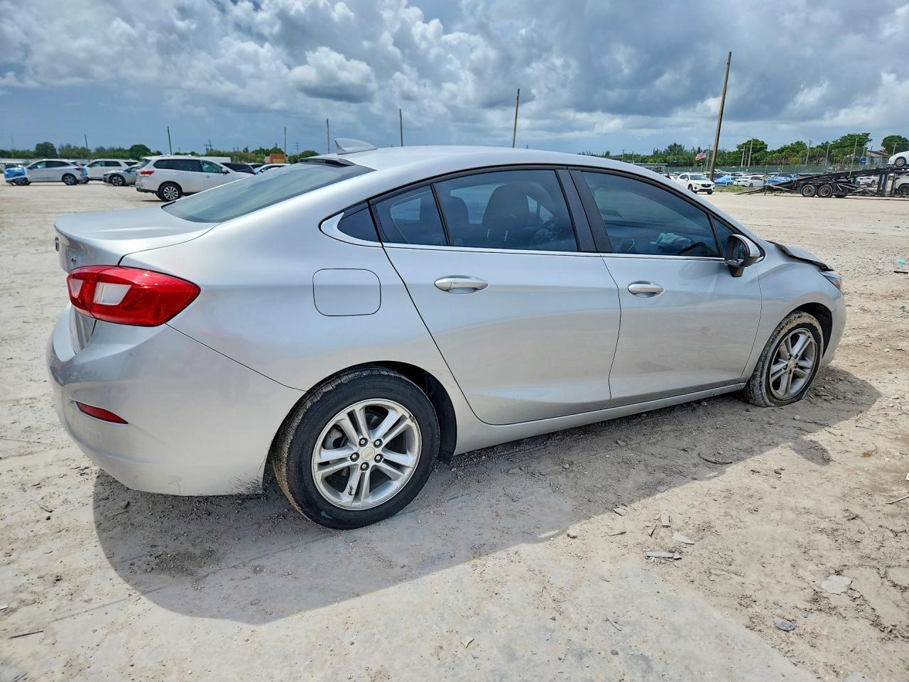 2017 Chevrolet Cruze Lt - Фото 3