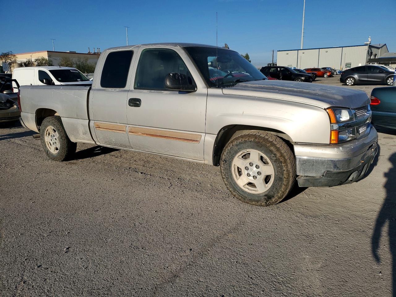 2007 Chevrolet Silverado C1500 Classic - Image 4
