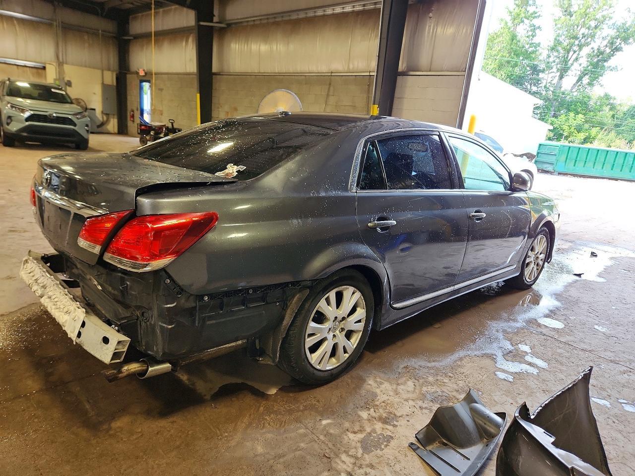 2011 Toyota Avalon Base - Image 3