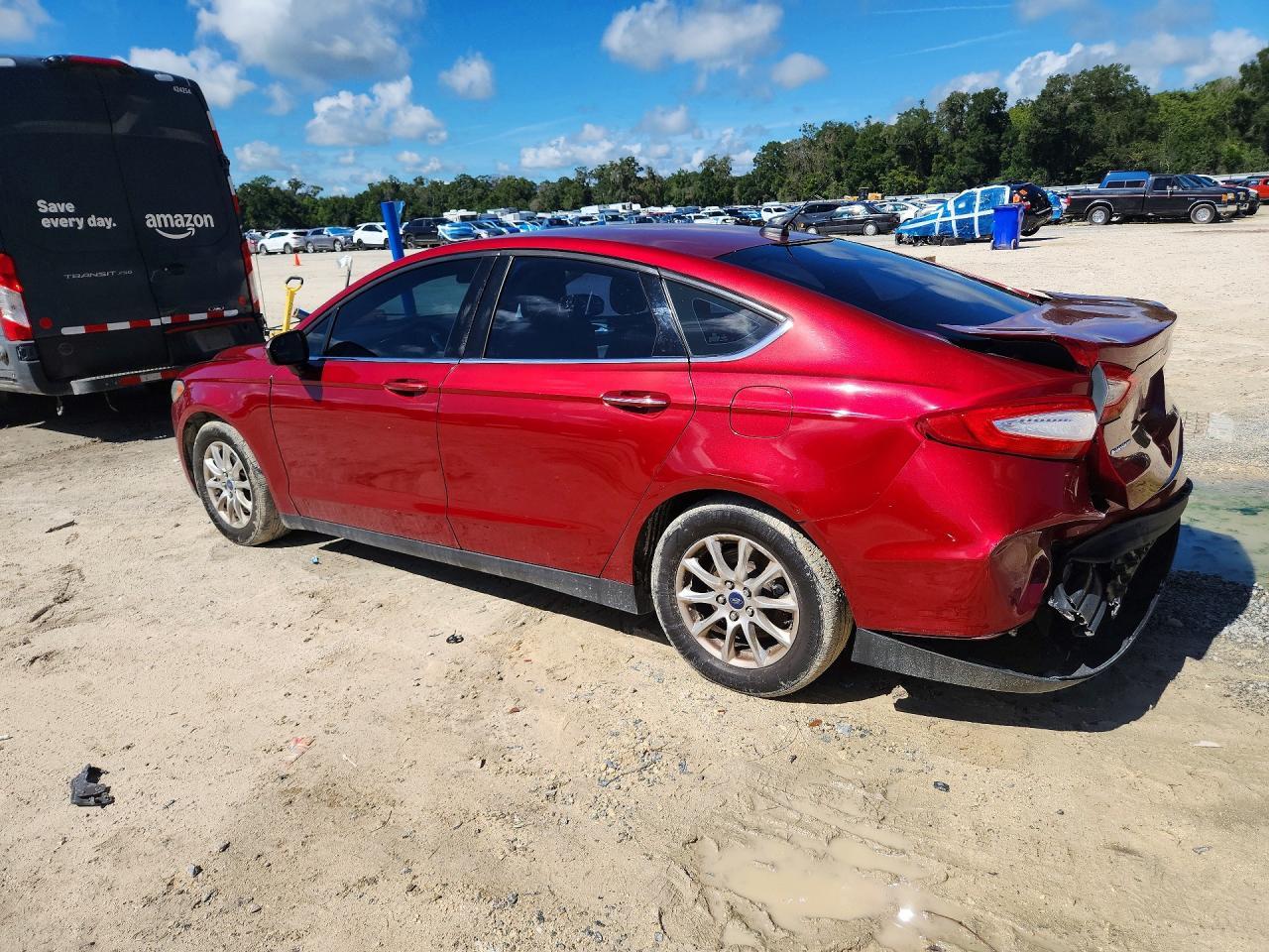 2015 Ford Fusion S - Фото 2