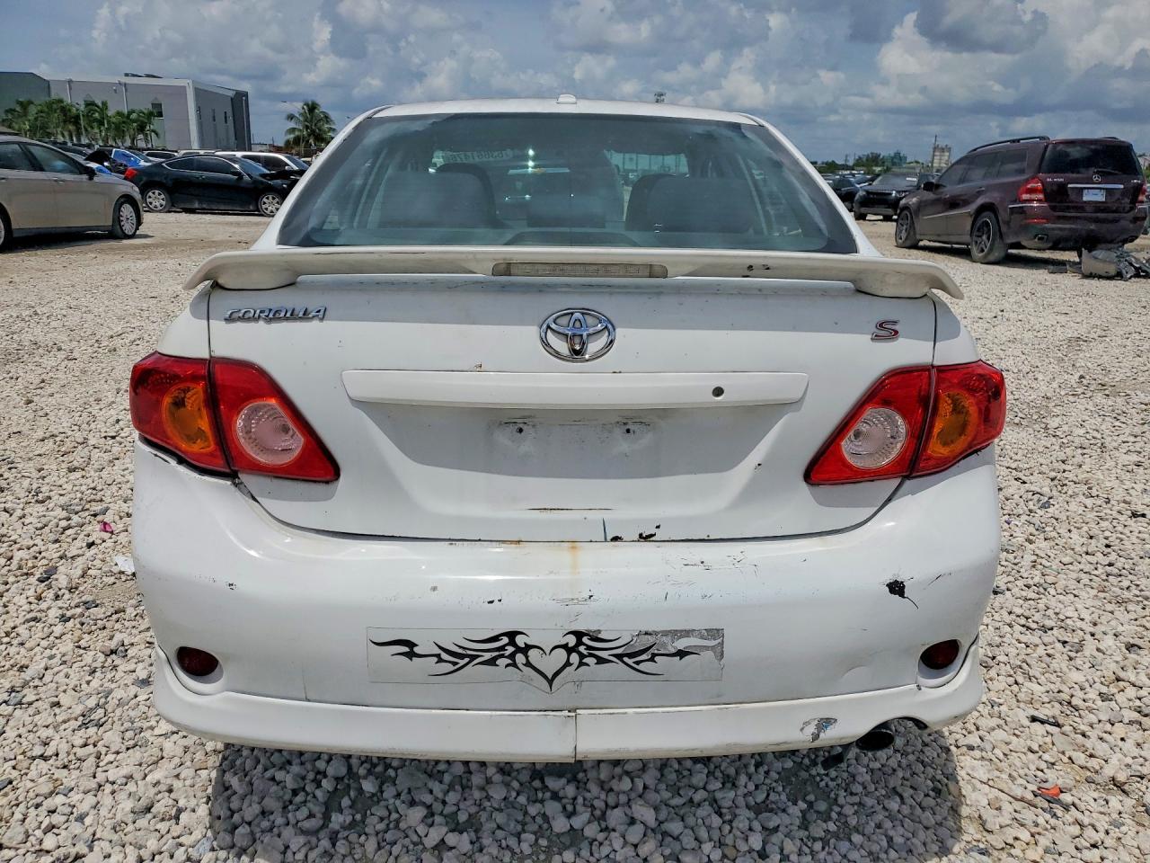 2010 Toyota Corolla S - Фото 6