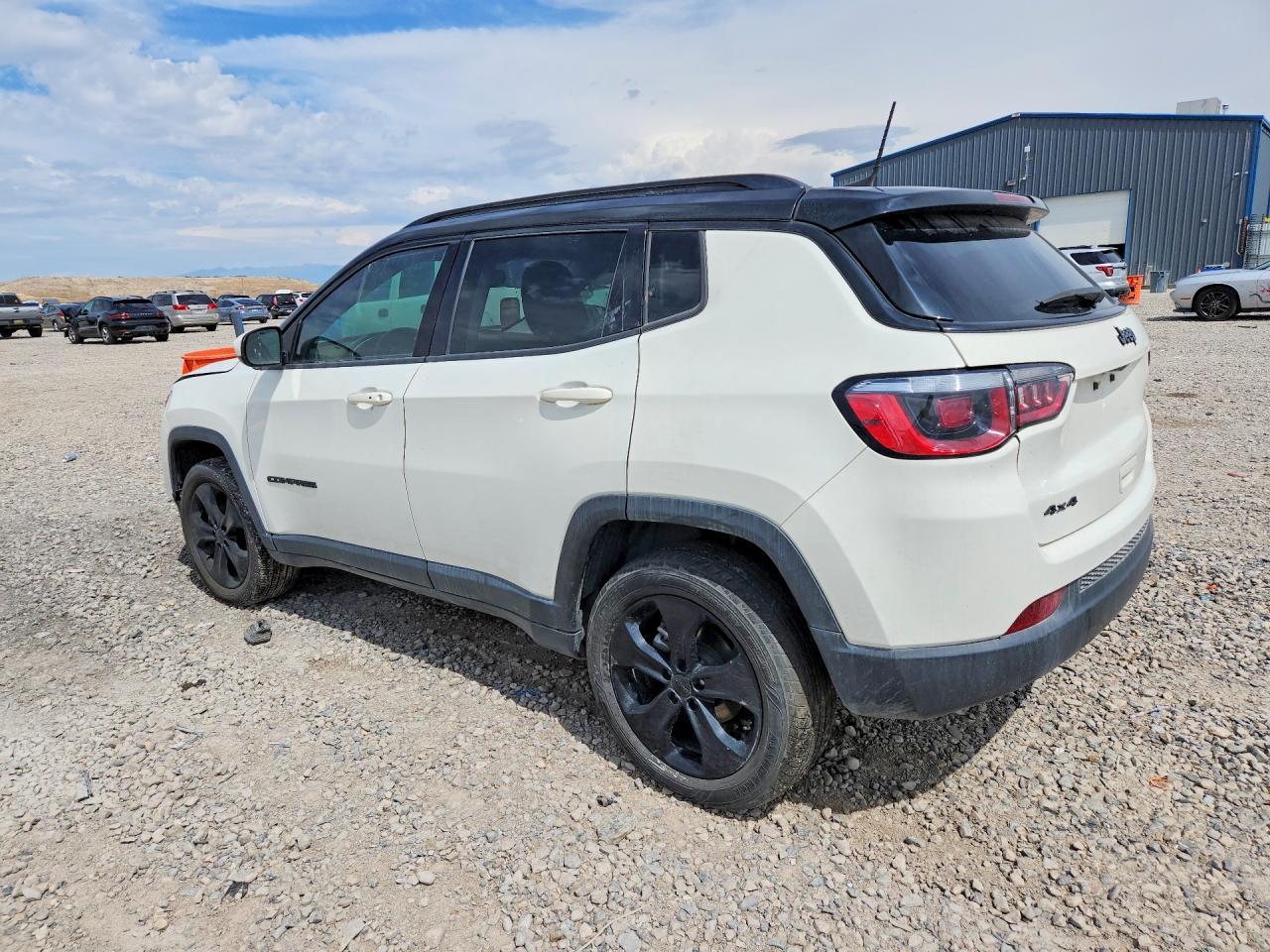 2018 Jeep Compass Latitude - Image 2
