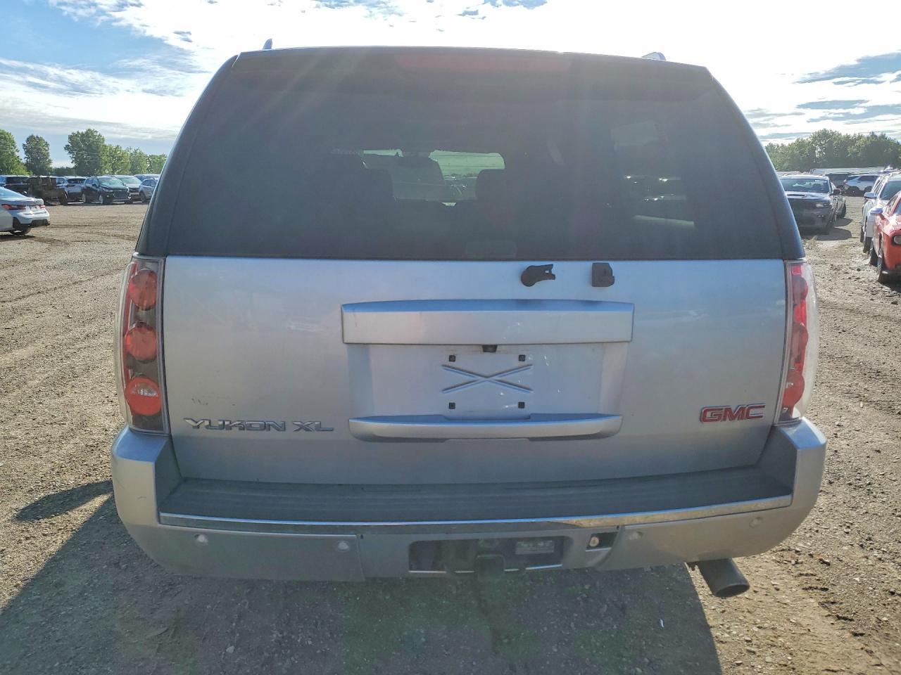 2013 GMC Yukon Xl Denali - Image 6