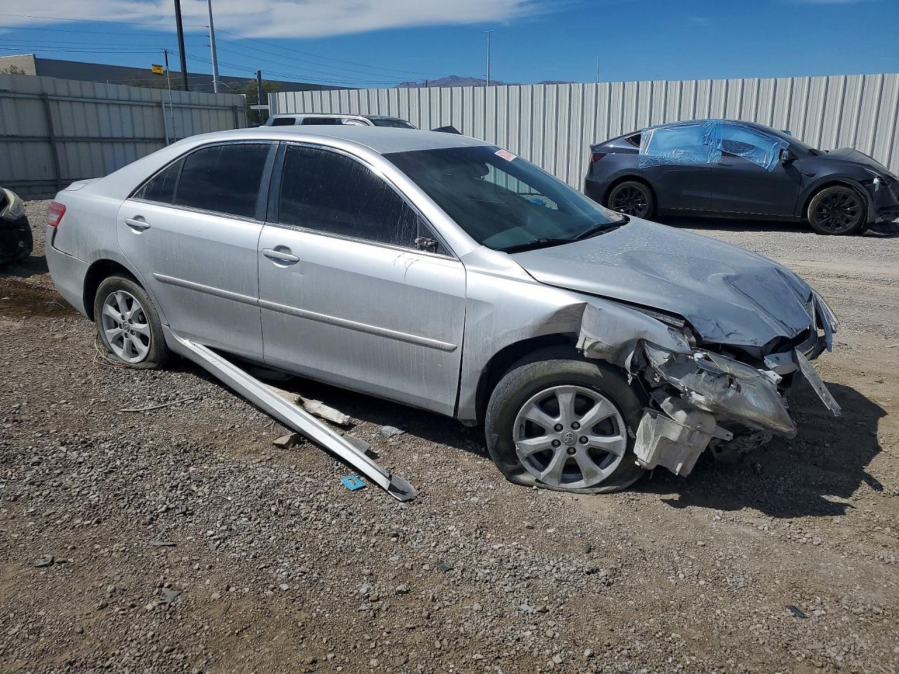 2011 Toyota Camry Se - Image 4