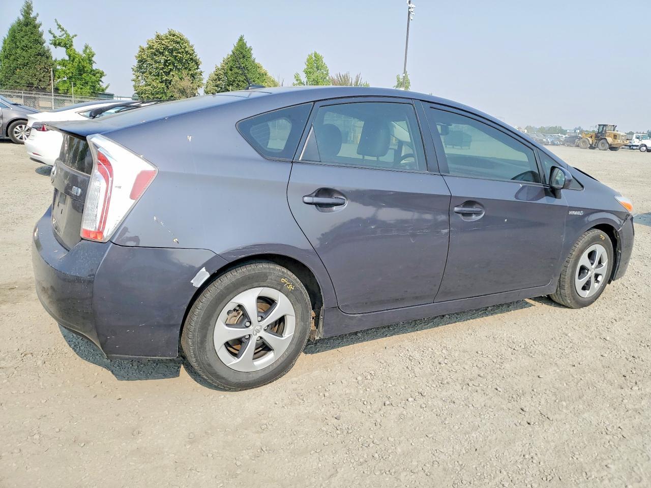 2012 Toyota Prius Four - Фото 3