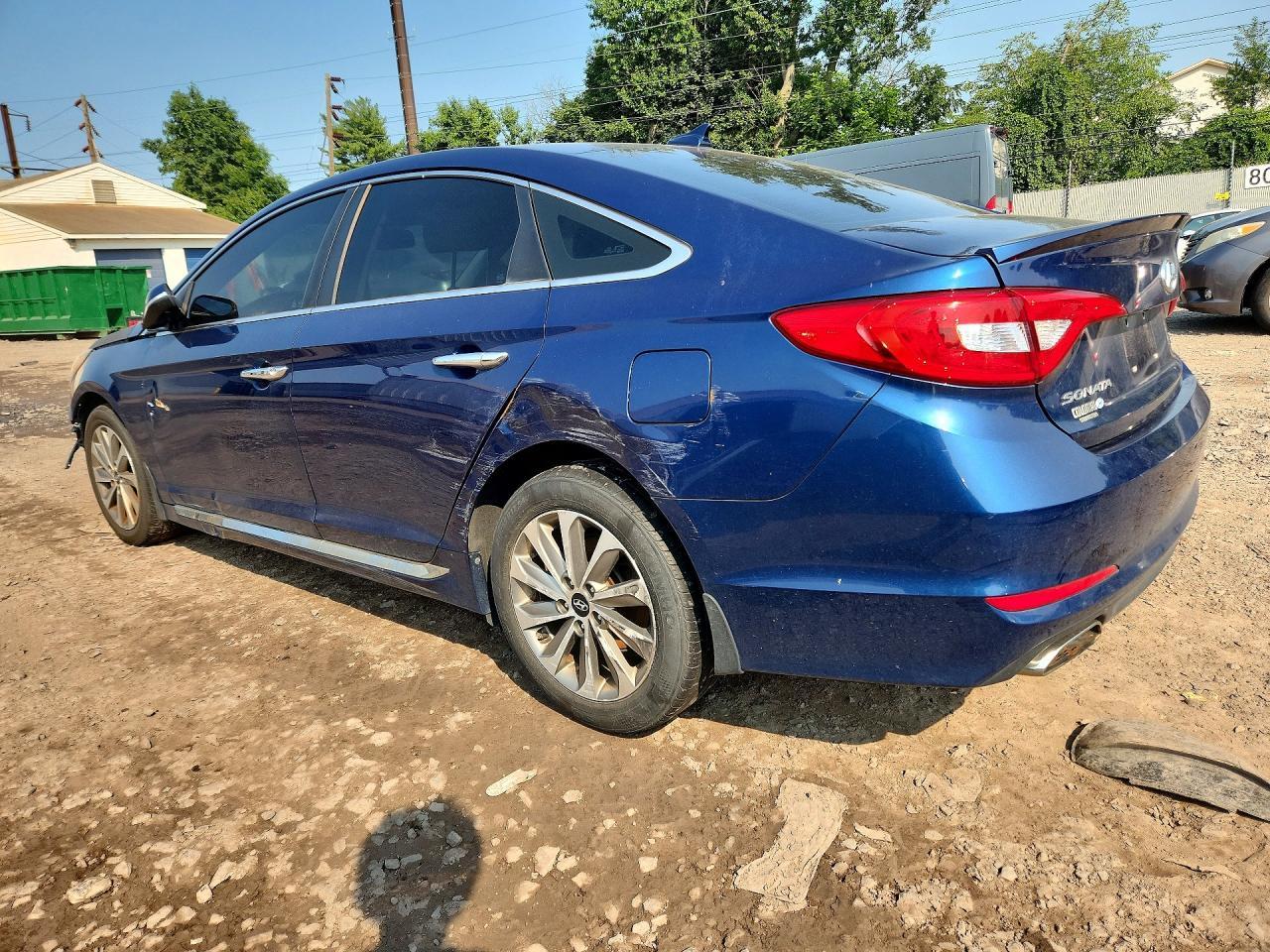 2015 Hyundai Sonata - Image 2