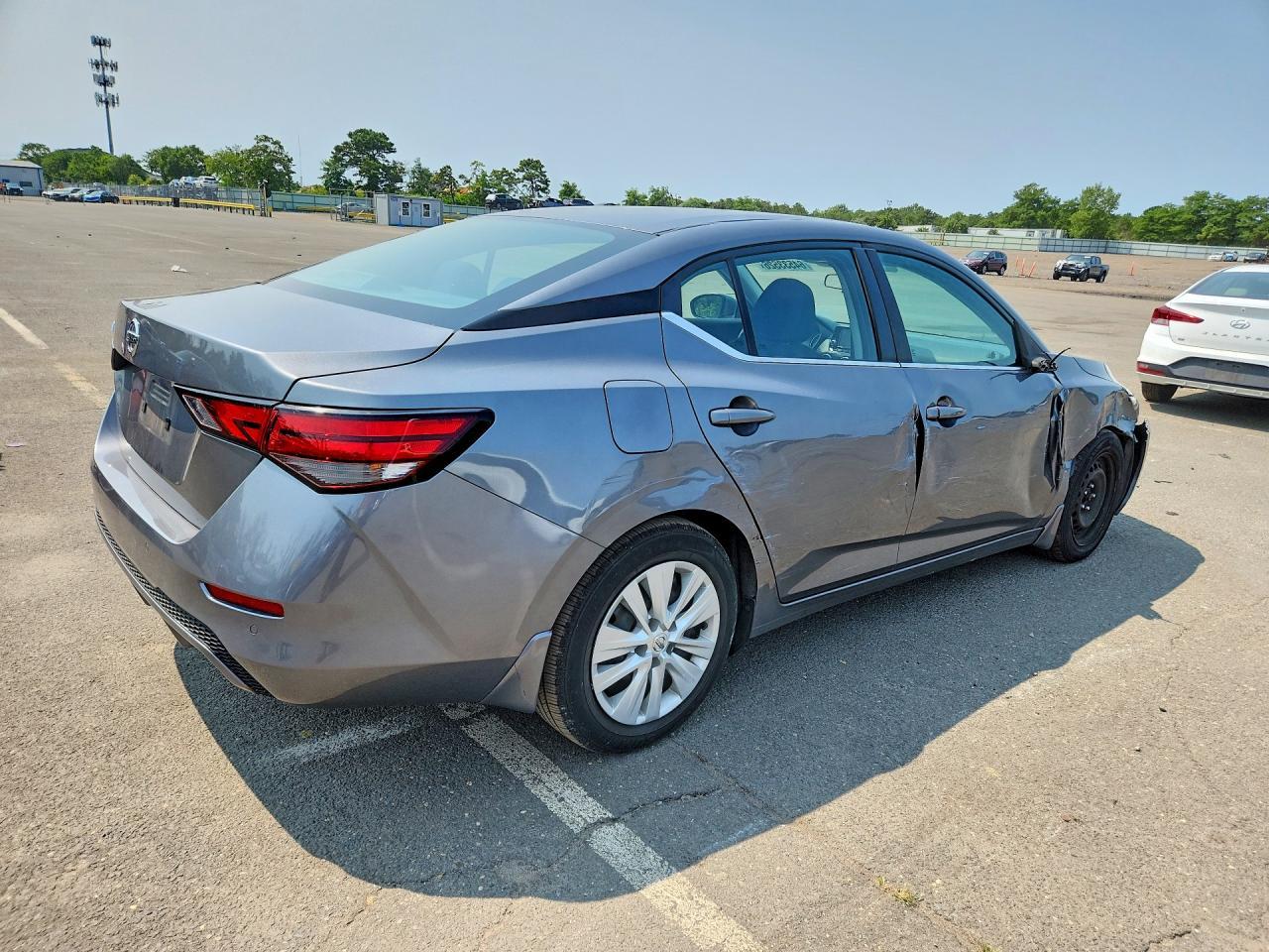 2020 Nissan Sentra S - Фото 3