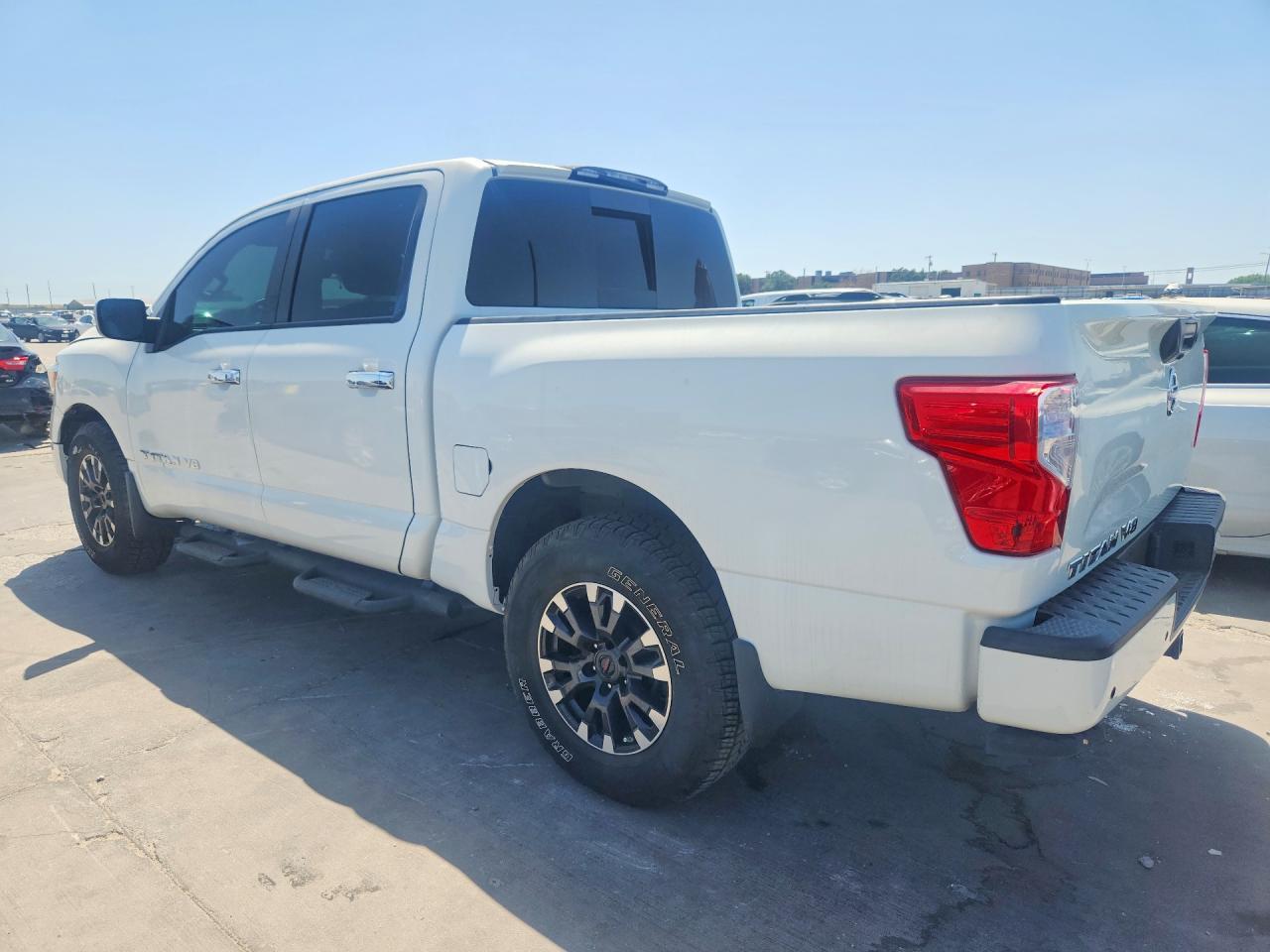 2020 Nissan Titan Sv - Фото 2