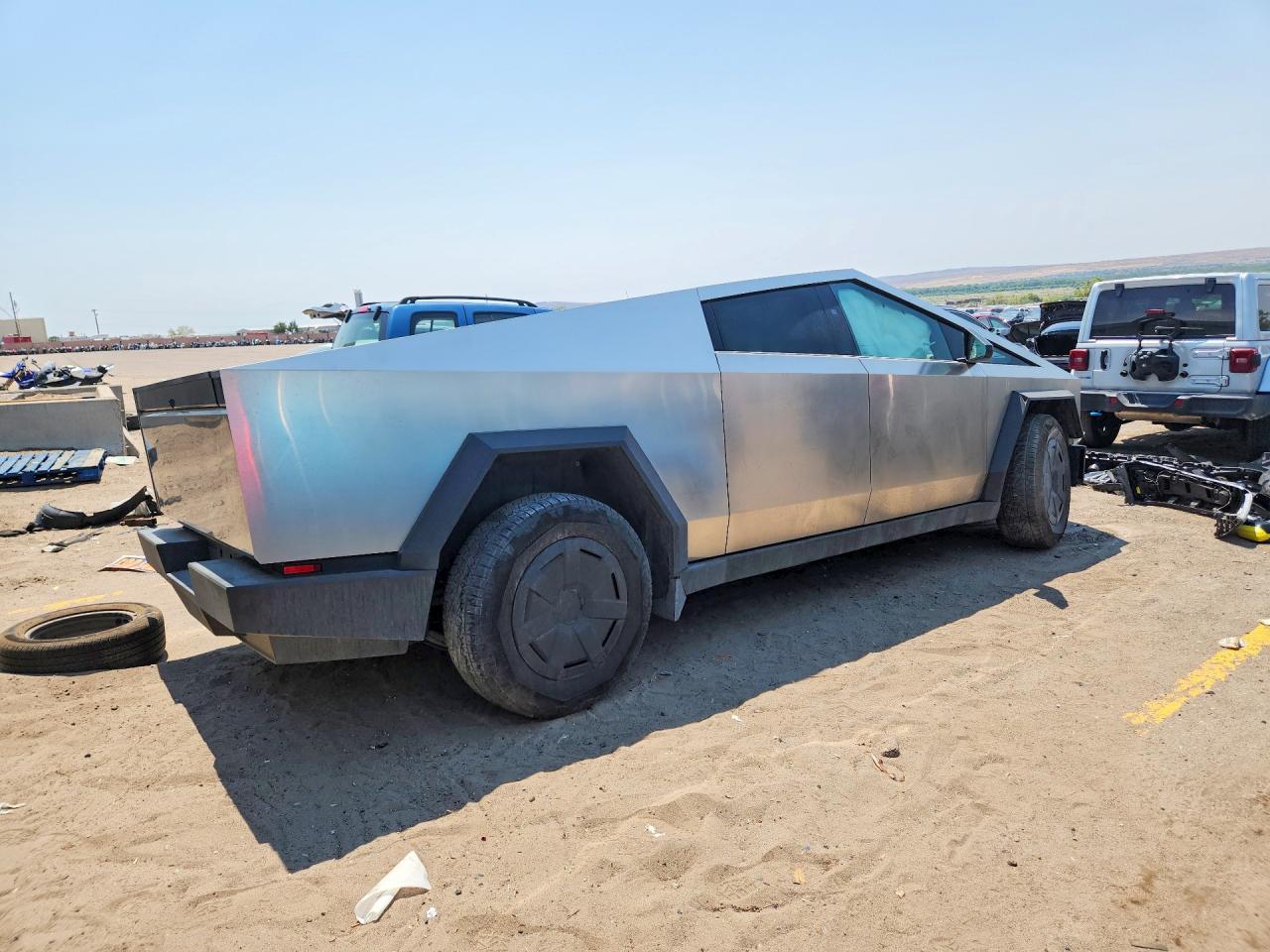2024 Tesla Cybertruck - Фото 3