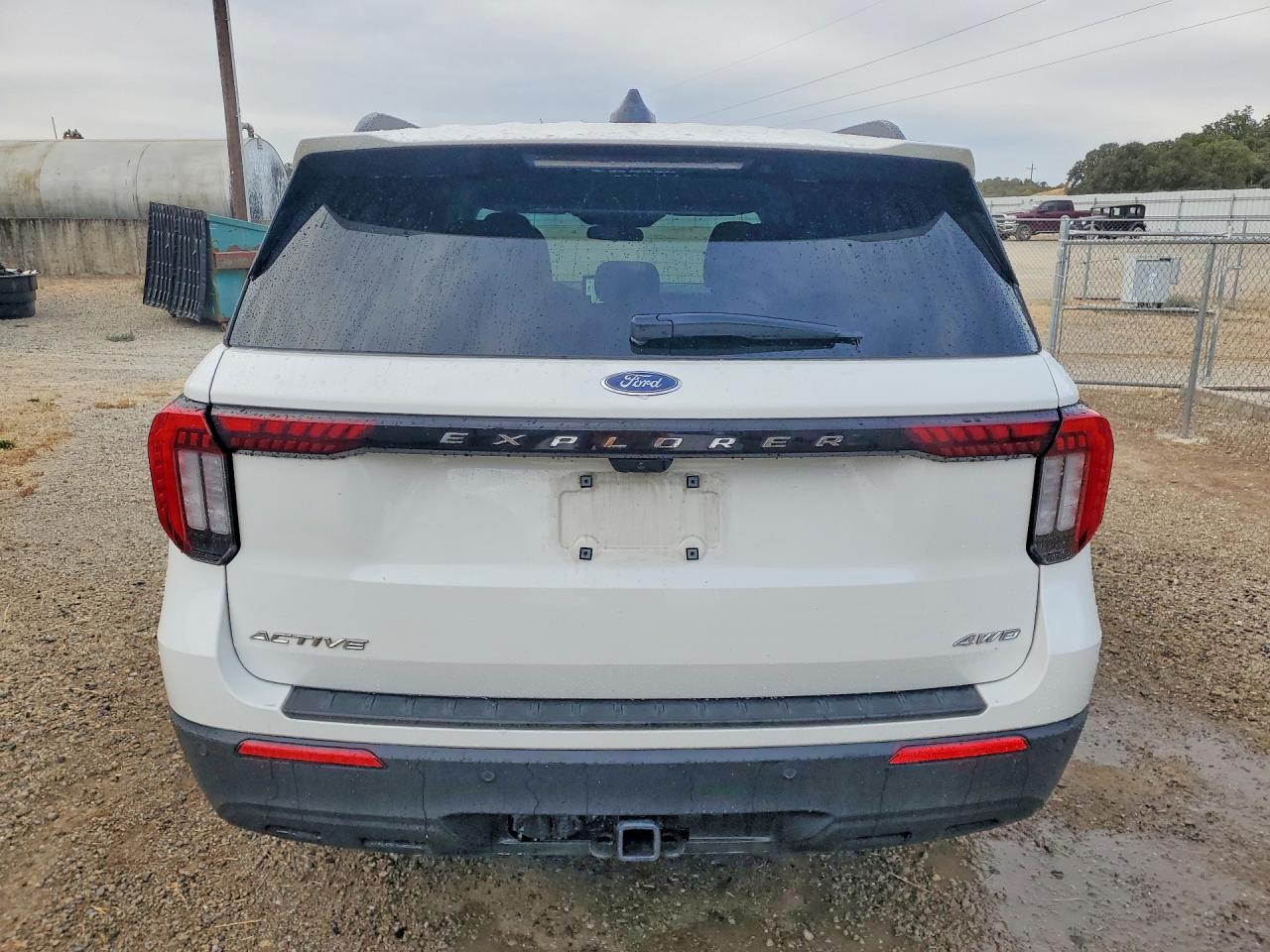 2025 Ford Explorer Active - Фото 6