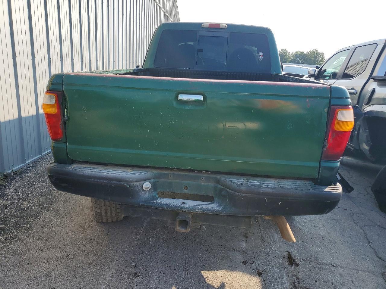 2001 Mazda B3000 Cab Plus - Image 6