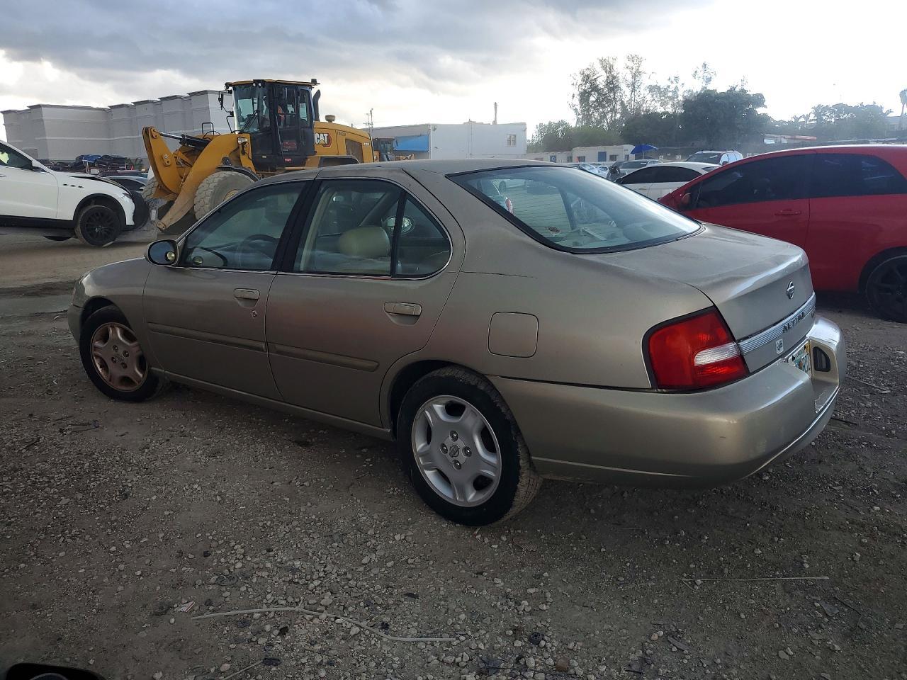 2004 Nissan Altima Gxe - Image 2