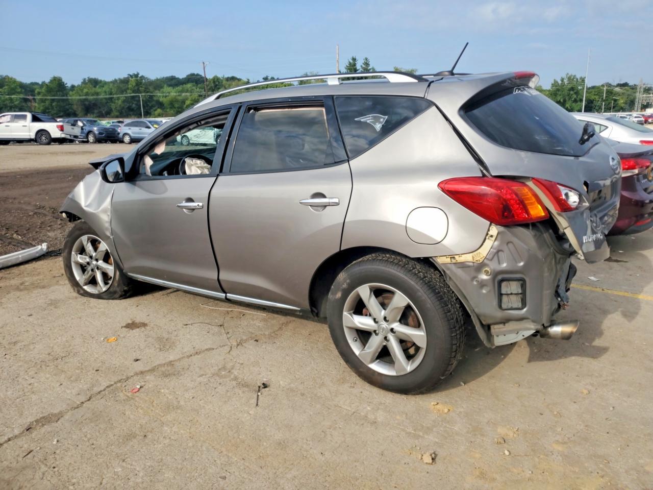 2009 Nissan Murano S - Фото 2