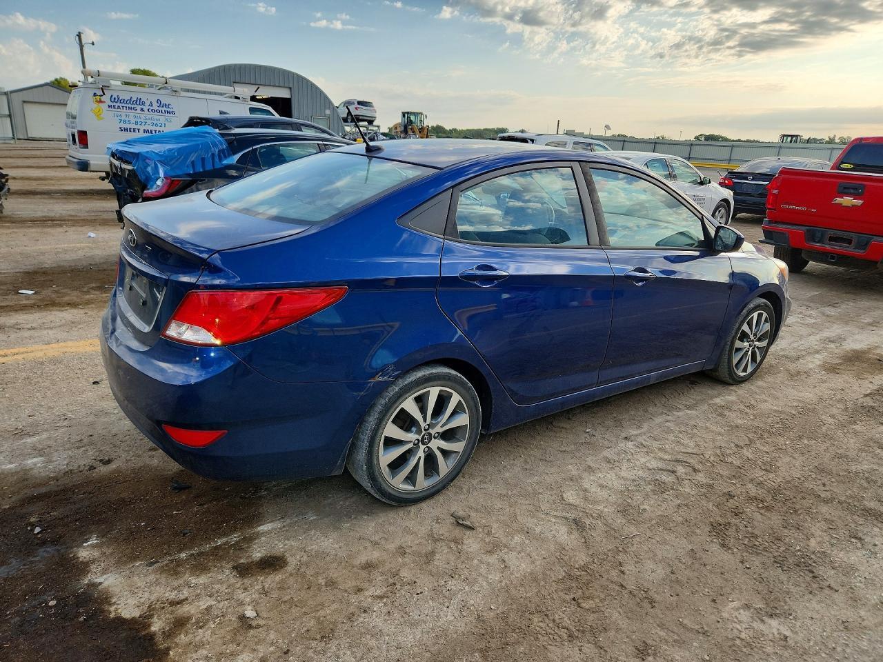 2016 Hyundai Accent Se - Фото 3