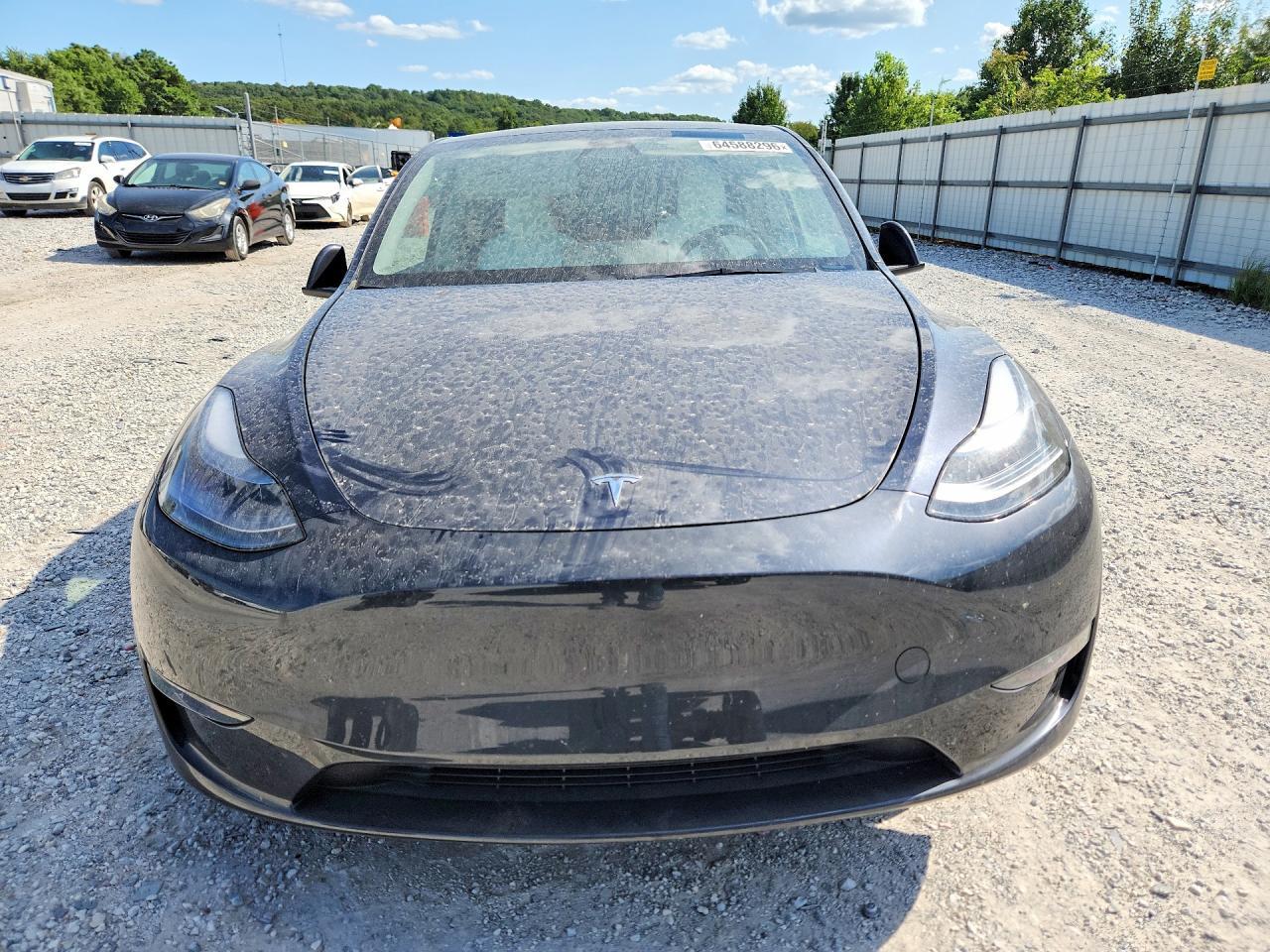 2025 Tesla Model Y - Image 5