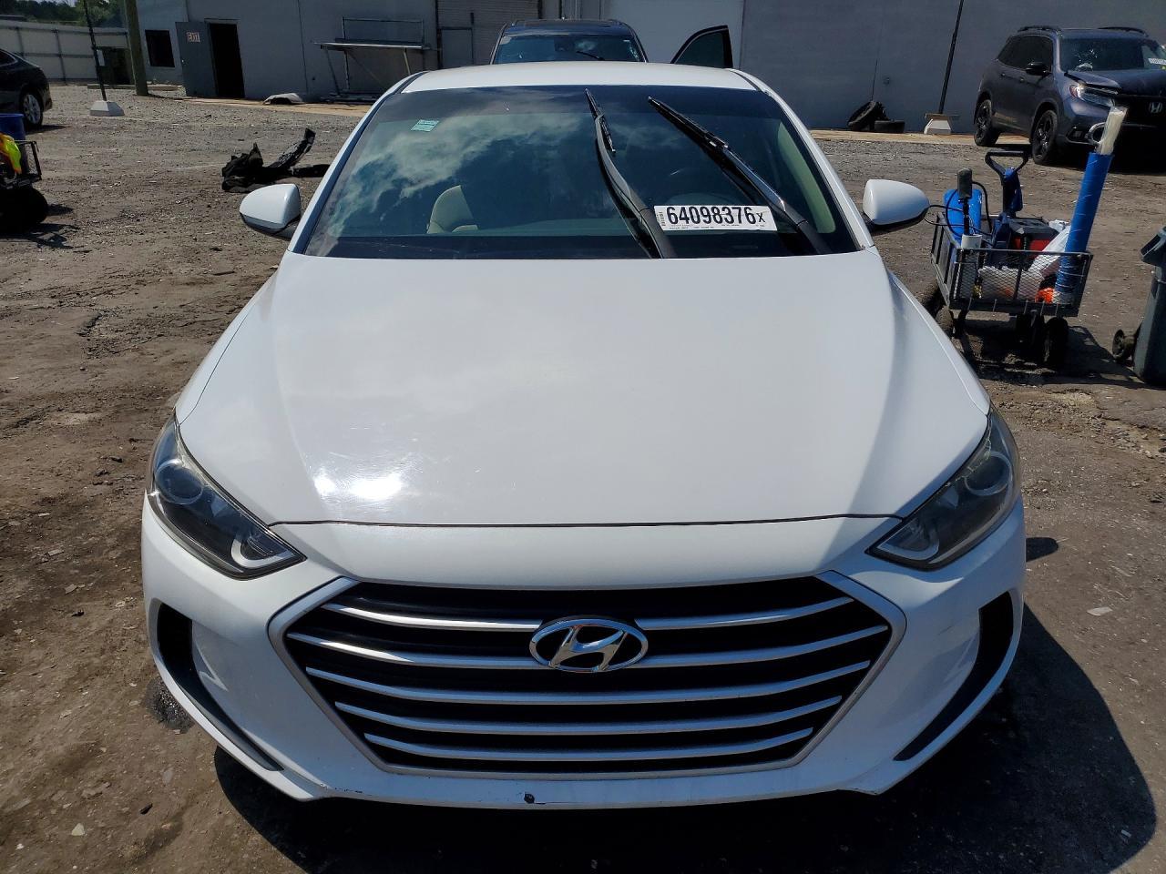 2017 Hyundai Elantra Se - Image 5