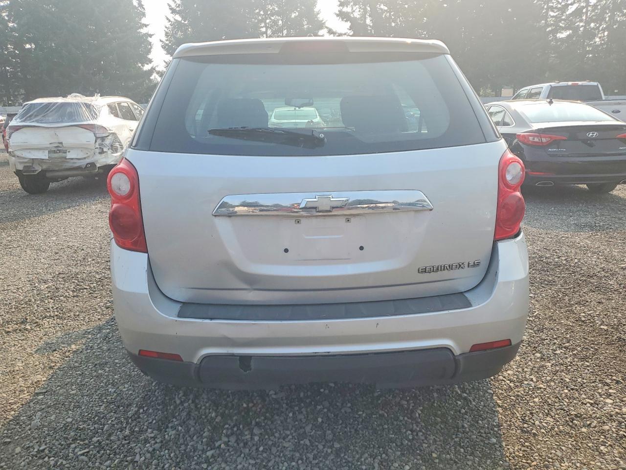 2010 Chevrolet Equinox Ls - Image 6