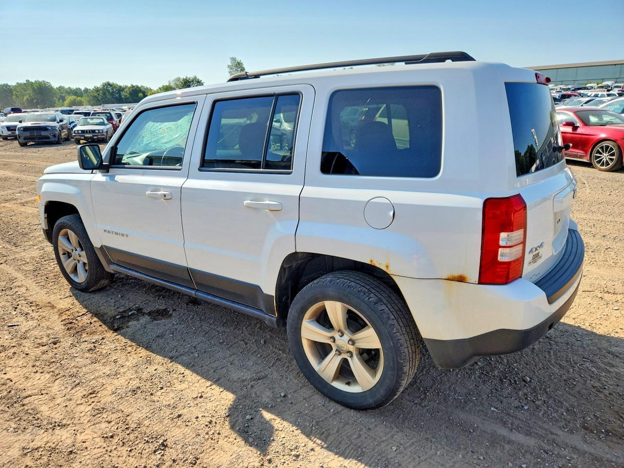 2015 Jeep Patriot Latitude - Фото 2