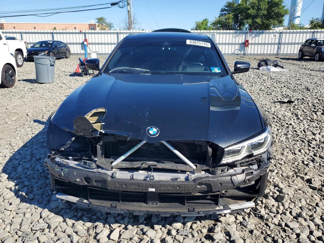 2019 BMW 330Xi - Фото 5