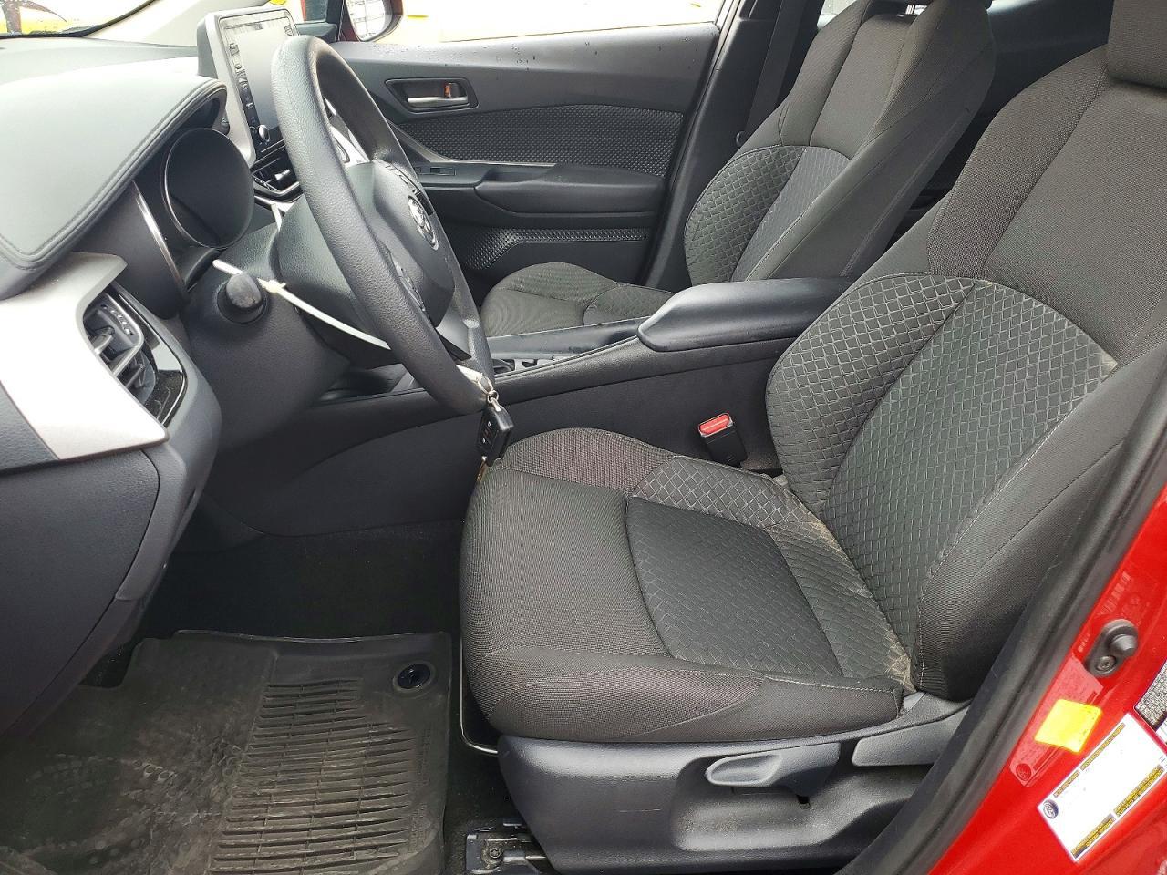 2020 Toyota C-Hr Le - Image 7