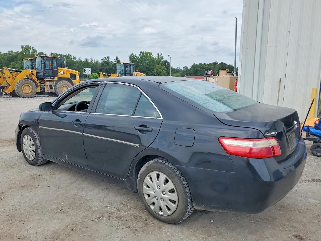 2007 Toyota Camry Le - Фото 2