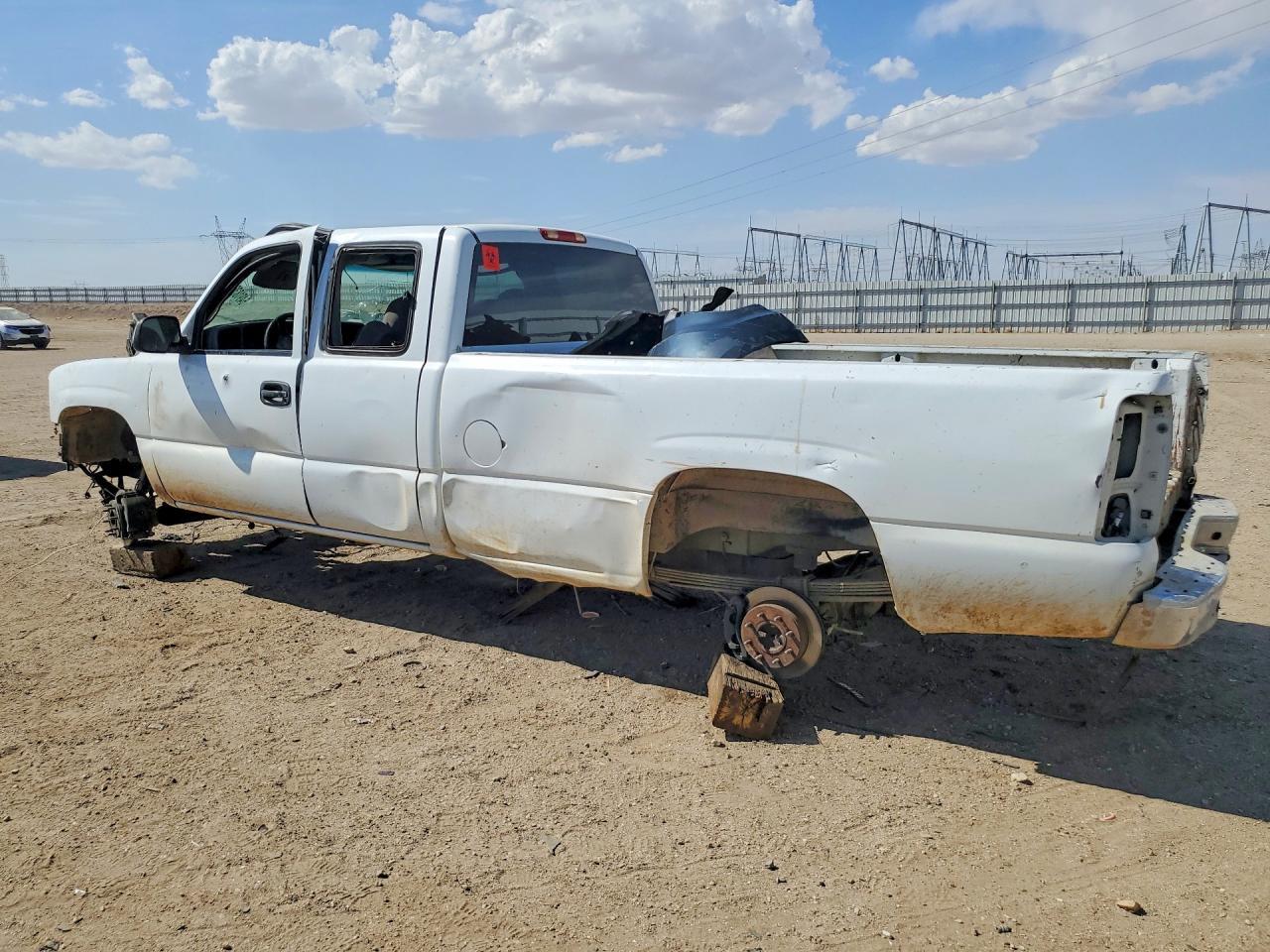 2000 Chevrolet Silverado C2500 - Фото 2