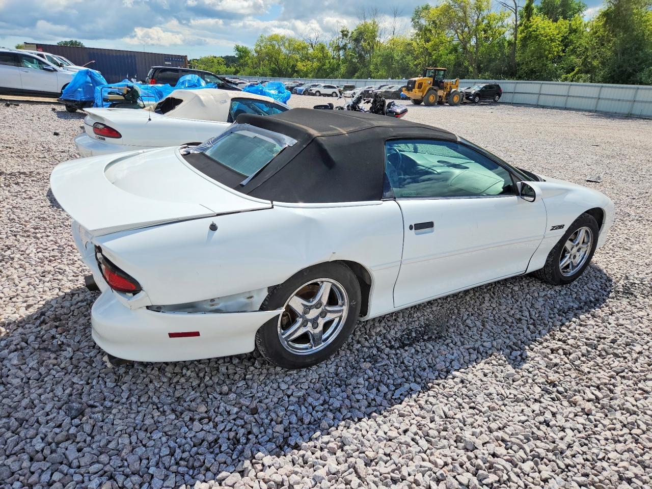 1997 Chevrolet Camaro Z28 - Фото 3