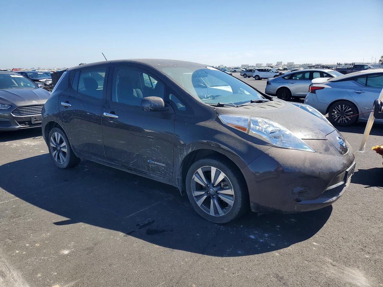 2017 Nissan Leaf Sv - Image 4