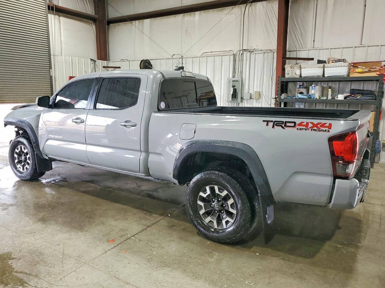 2018 Toyota Tacoma Trd Off-Road - Image 2