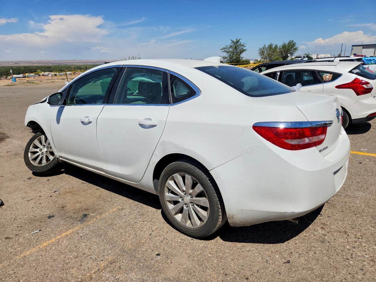 2016 Buick Verano - Фото 2
