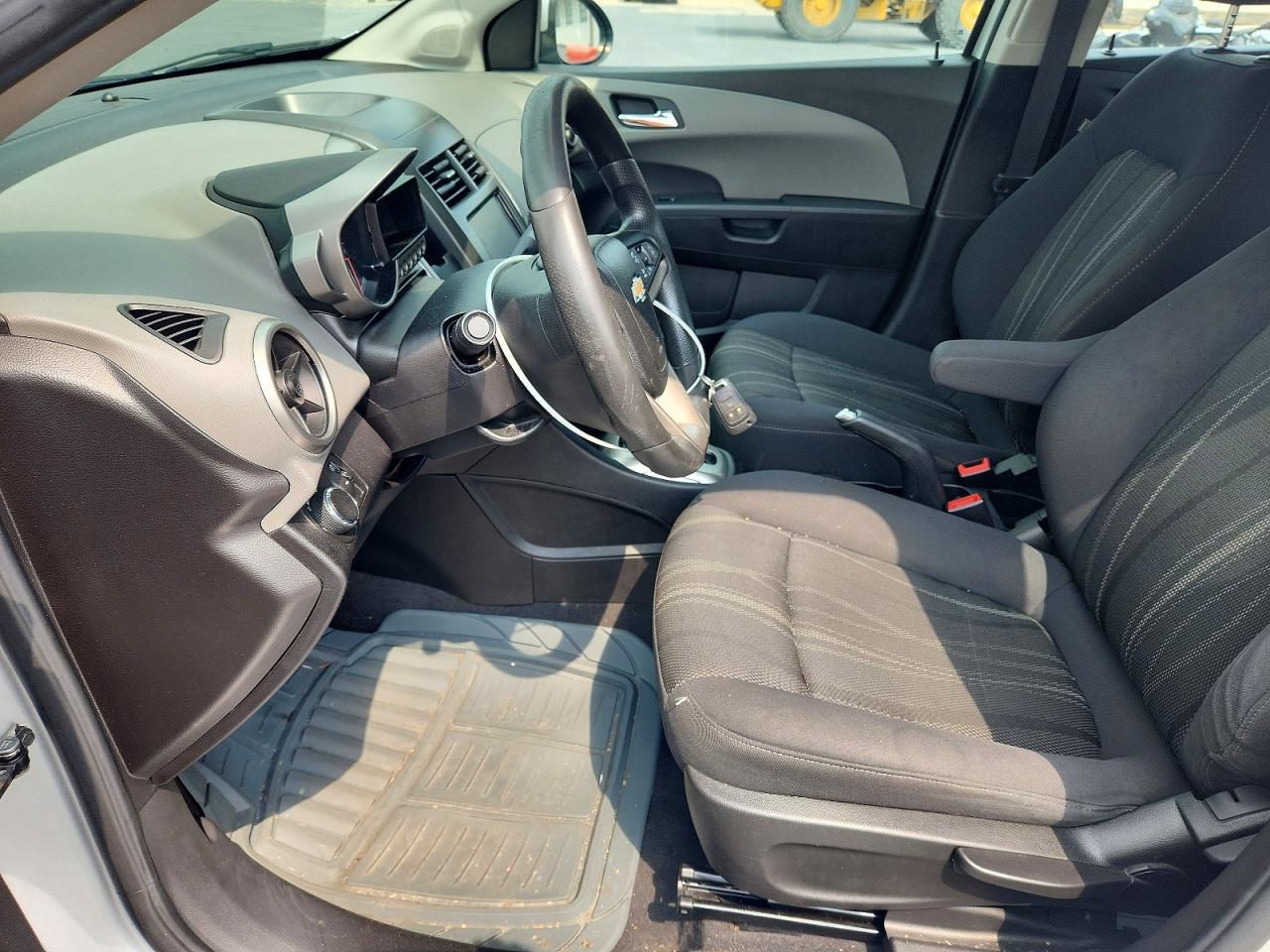 2016 Chevrolet Sonic Lt - Фото 7