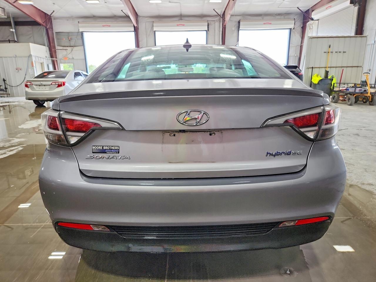 2017 Hyundai Sonata Hybrid Se - Image 6