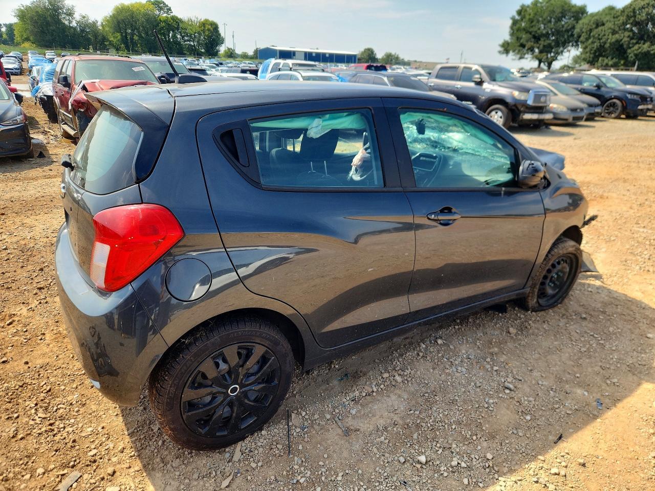 2020 Chevrolet Spark Ls - Фото 3