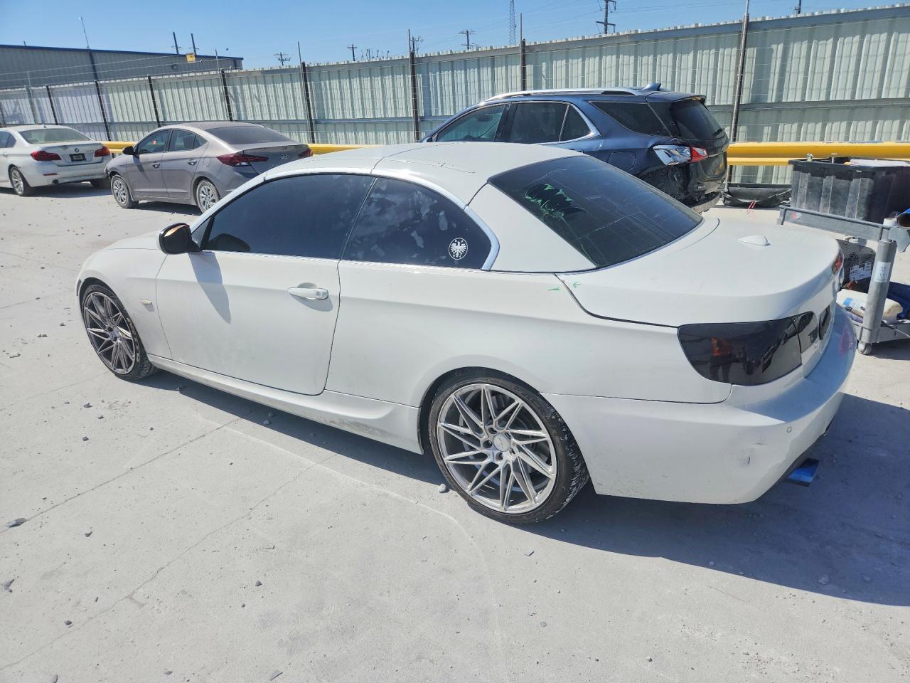 2013 BMW 335 I - Фото 2